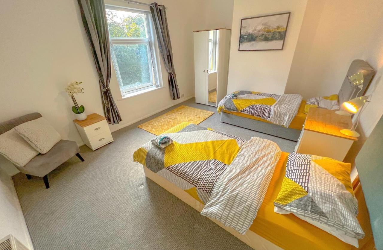 Vila Long Term Offers Message For Prices Sleeps 6 Adults, Contractors, Relocators, Travellers Halifax Exteriér fotografie